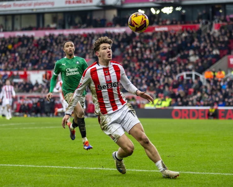 pg模拟器-转会OR外租？回声报：伯明翰和雷克瑟姆争夺利物浦小将库马斯