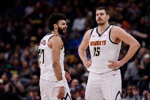 pg模拟器官网-掘金背靠背对阵马刺：约基奇穆雷戈登领衔6人出战成疑