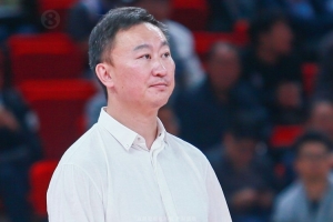 刘维伟更衣室演讲：心情释放开就好了 一切都是为季后赛做准备